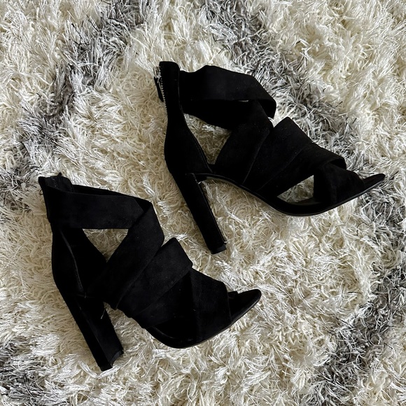 Zara Basic Collection Heels - Picture 3 of 9